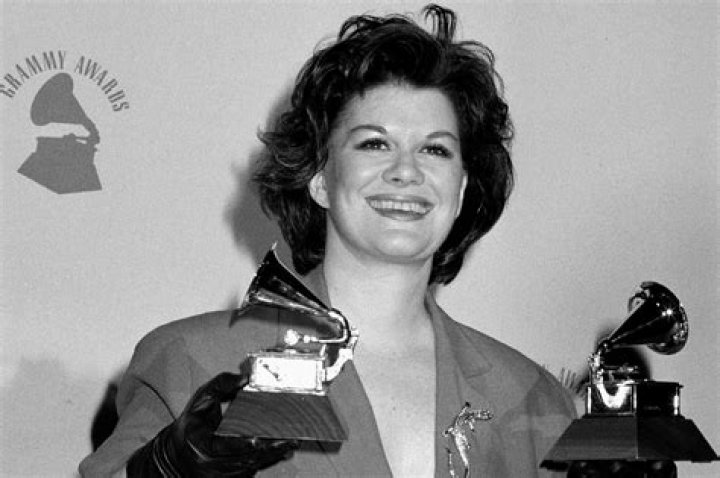 K.T. Oslin has died